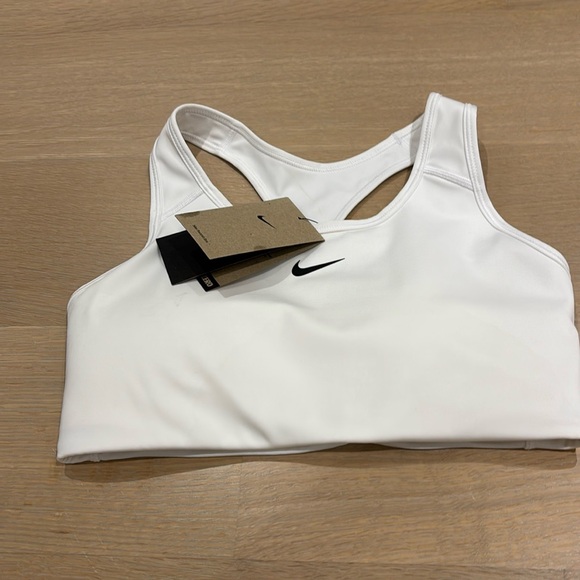 NIKE SWOOSH WOMENS DRI-FIT PADDED SPORTS TRAINING BRA WHITE, Size M - Picture 1 of 4